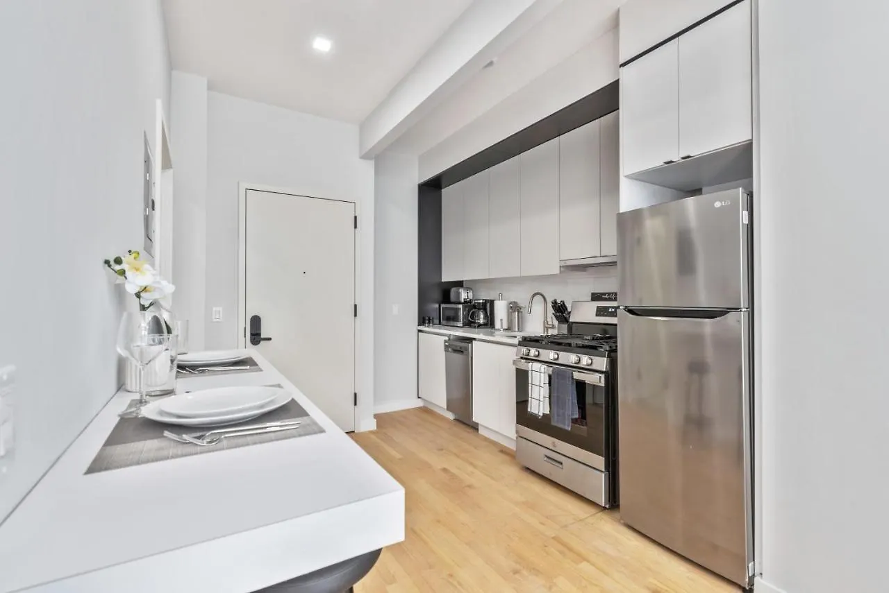 Maison Bella - Modern Studio W Charming Juliet Balcony Villa New York Holiday home
